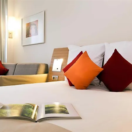 Novotel Centre Hotel 4*