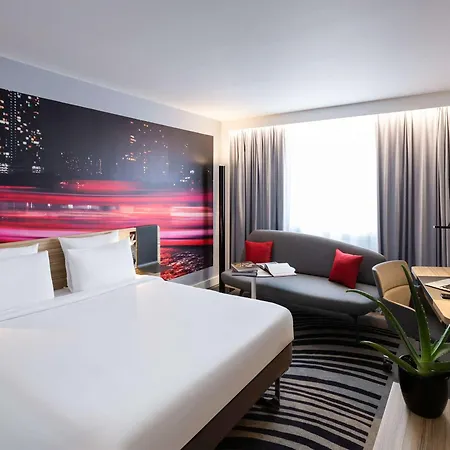 Hotel Novotel Centre 4*