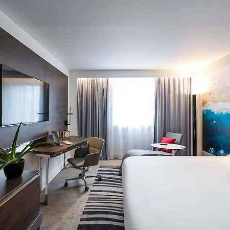 Novotel Centre Hotel