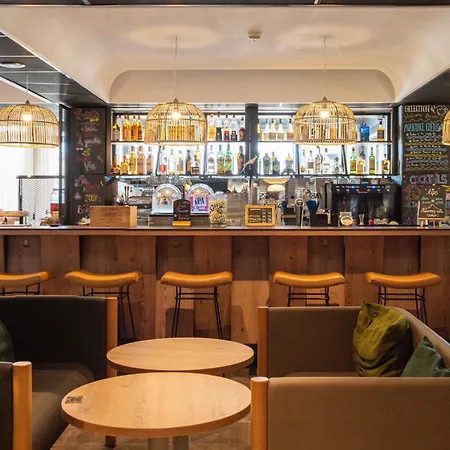 Novotel Centre Hotell 4*