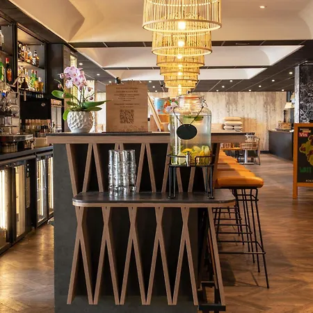 Hotel Novotel Centre 4*