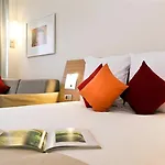 Novotel Centre فندق 4*