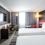 Novotel Centre فندق 4*