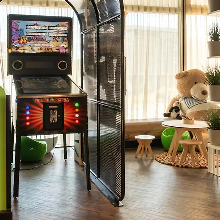 Novotel Centre Hotel 4*