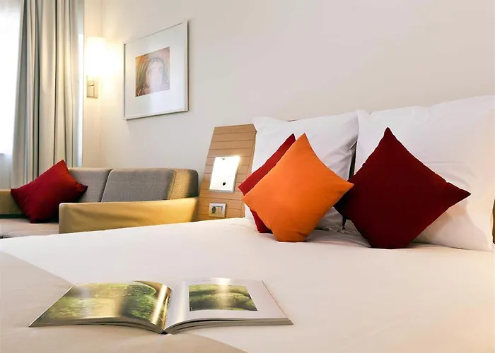 Novotel Centre 호텔 4*