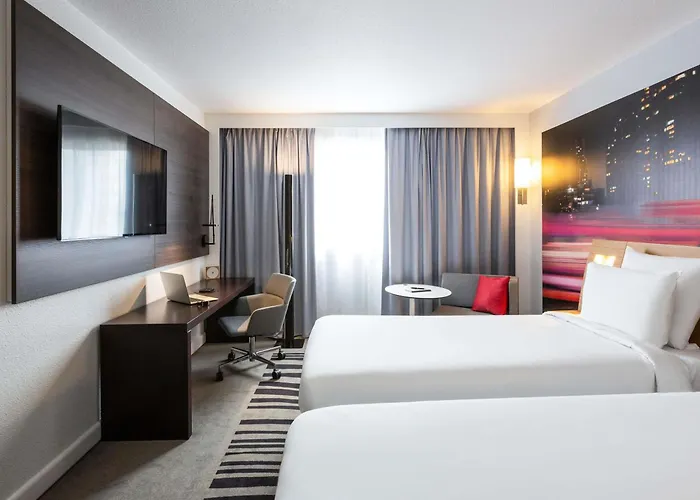Novotel Centre 호텔 4*